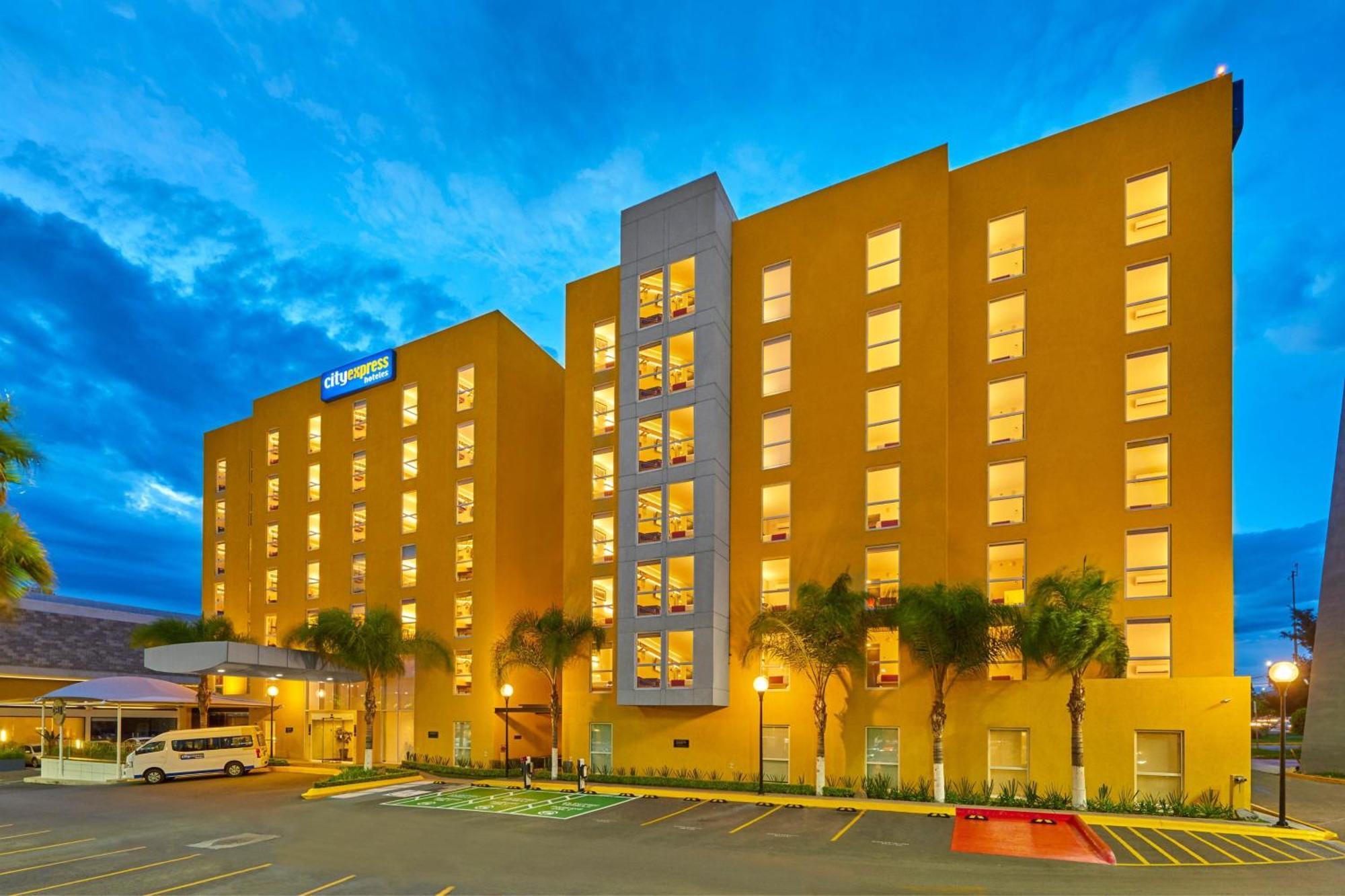City Express By Marriott Queretaro Jurica Екстер'єр фото
